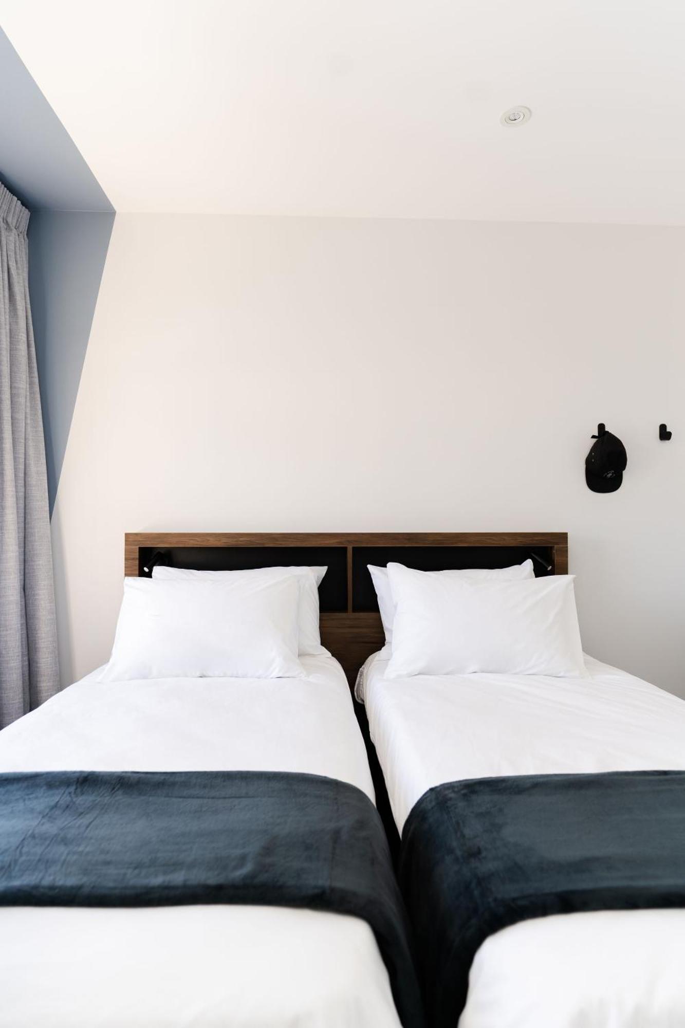 Haka House Крайстчёрч Экстерьер фото A room at the hotel
